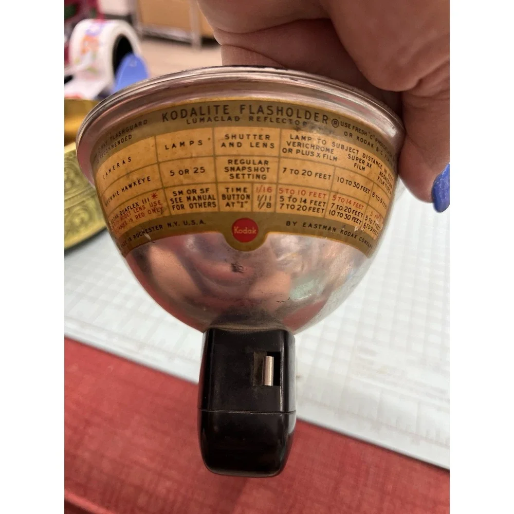 Vintage Kodak Brownie Hawkeye Camera Flash Model With‎ Flash Bulb